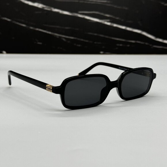 NEW MIU MIU SQUARE BLACK WOMEN SUNGLASSES MU11ZS 16K5S0 MIU MIU MU11ZSF - Picture 1 of 13